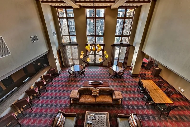 Large 4 Bedroom Ski-in/Out, Sleeps 12, Vaulted Ceilings, Pool, Hot Tub MC12A in Park City, Utah, United States — photo 2