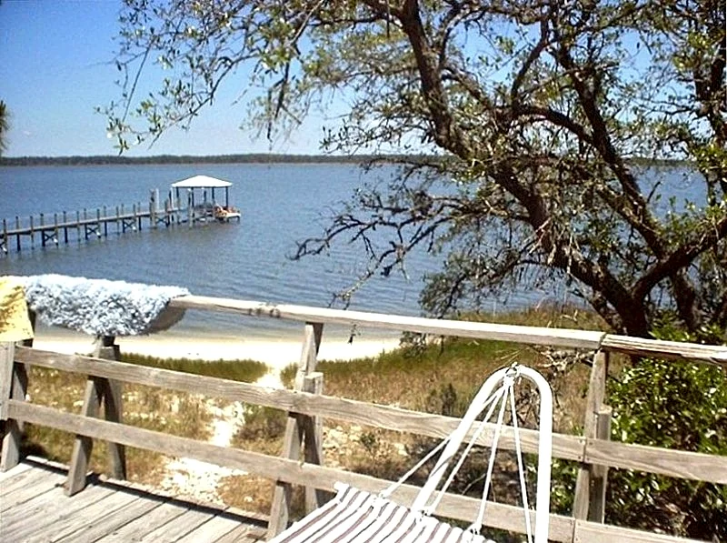 3000 mo Winter Special, Waterfront on Bay, Private White Beach, Awesome Views in Panacea, Florida, United States — photo 5