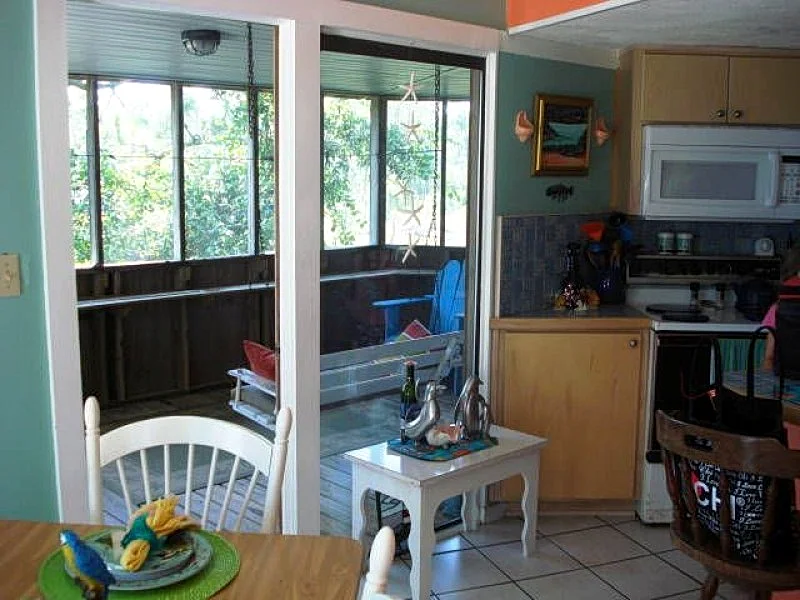 3000 mo Winter Special, Waterfront on Bay, Private White Beach, Awesome Views in Panacea, Florida, United States — photo 4