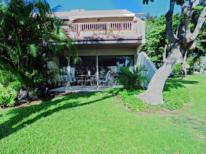 Completely renovated and high end furnishings! Modern luxury and great rates! Property overview in Kihei, Hawaii, United States — photo 3