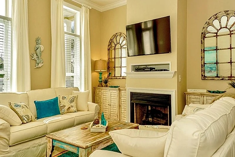 Beautiful Summer House 4 BR 2400 sq.ft. Beach House, Private Pool