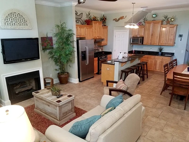 Discount 6/4-13 Beautiful Coastal Beach House w/pool, 4 bdroom, 3.5 ba, sleep 14 in Panama City Beach, Florida, United States — photo 4