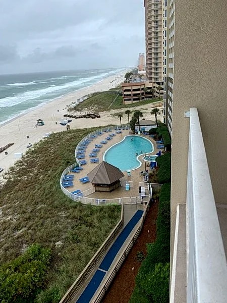 Memorial Day week is still available. Have some Sun and perfect Gulf view! Property overview in Panama City Beach, Florida, United States — photo 2