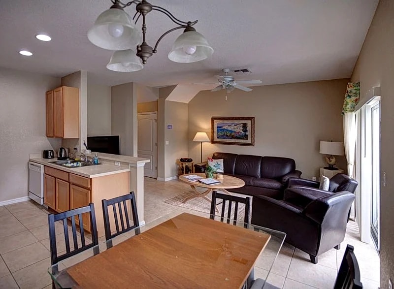 Nice Townhome near Orlando's Themeparks with private Jacuzzi & heated Pool in Kissimmee, Florida, United States — photo 5