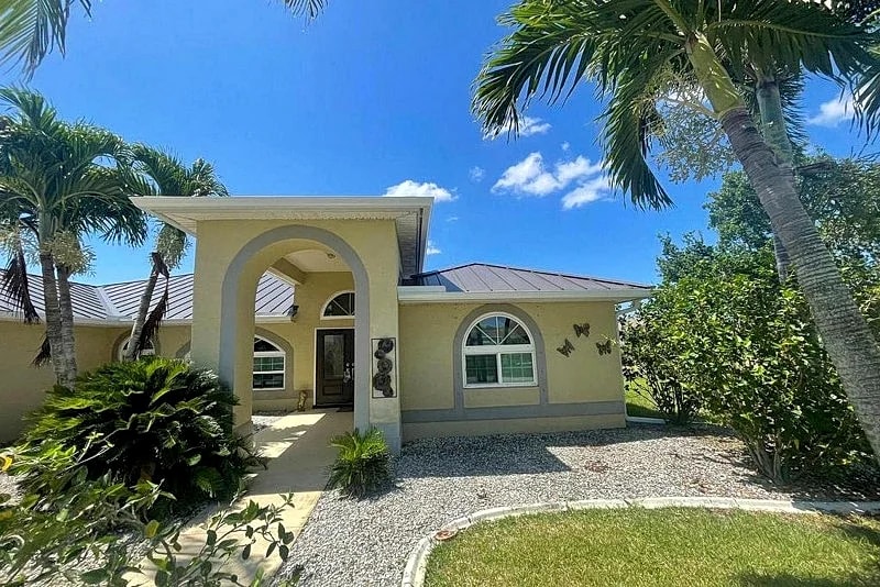 CCVS - Villa Conny - South-Facing Dream Villa with Pool & Lake Views in Cape Coral in Cape Coral, Florida, United States — photo 2