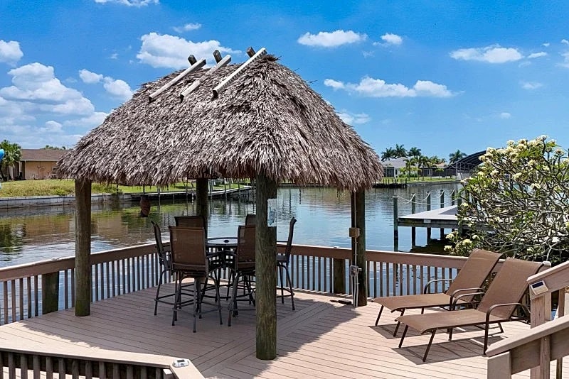 CCVS - Villa Soluna: Canal-Side Retreat with Pool, Billiards & Sun Deck in Cape Coral in Cape Coral, Florida, United States — photo 4