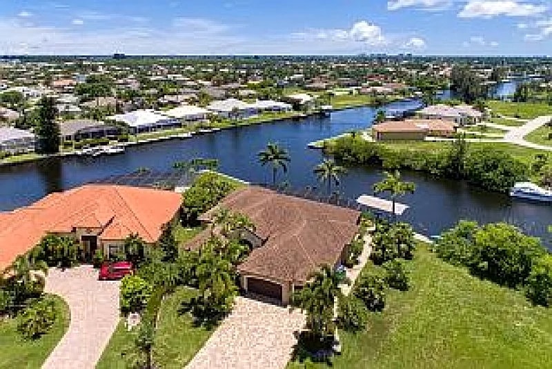 CCVS - Luxury Villa Ambience: Luxury Canalfront Retreat with Pool & Spa in Cape Coral in Cape Coral, Florida, United States — photo 3