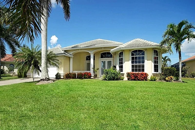 CCVS - Villa Tropicana: Tropical Canalfront Retreat with Heated Pool in Cape Coral in Cape Coral, Florida, United States — photo 5