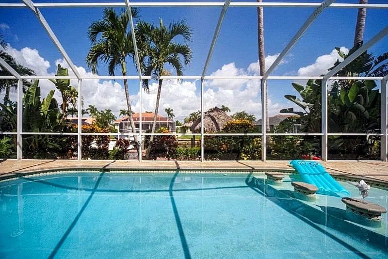 CCVS - Villa Blue Water - Luxury Waterfront Villa with Saltwater Pool & Sun Decks in Cape Coral, Florida, United States — photo 3