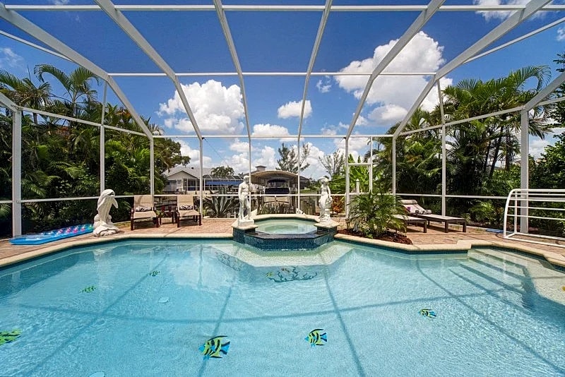 CCVS - Villa Beach Tower - New York-Style Retreat with Pool & Jacuzzi in Cape Coral in Cape Coral, Florida, United States — photo 3