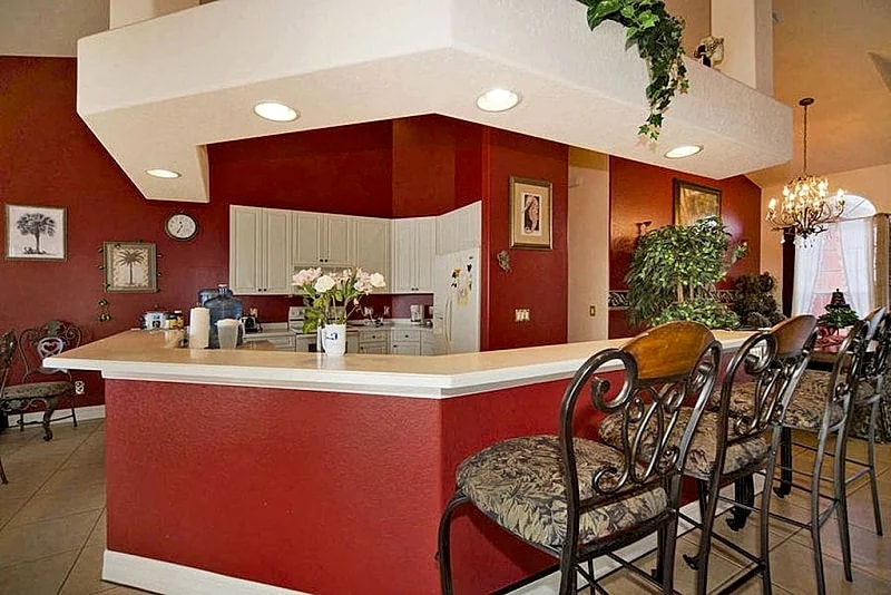 Villa at lakefront with salt water pool for dreaming, south side - Wifi Internet in Cape Coral, Florida, United States — photo 5