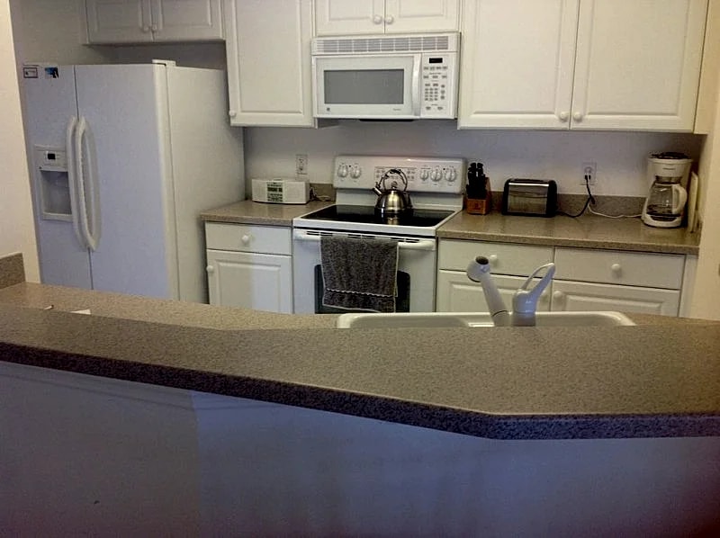 Designer Style 8th Floor Oceanfront Condo in Daytona Beach, Florida, United States — photo 3