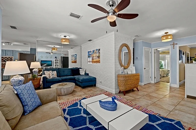 Two houses from beach. House with private pool, / Sleeps 14 - 4 bed 2 bath in Panama City Beach, Florida, United States — photo 5