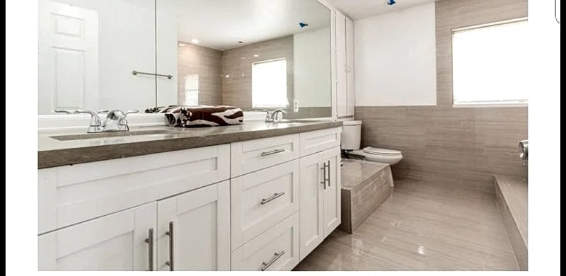 DESIGNER OASIS RESORT ..11 BEDROOMS ..PRIVATE RESORT .SLEEPS 24 GUESTS in Fort Lauderdale, Florida, United States — photo 5