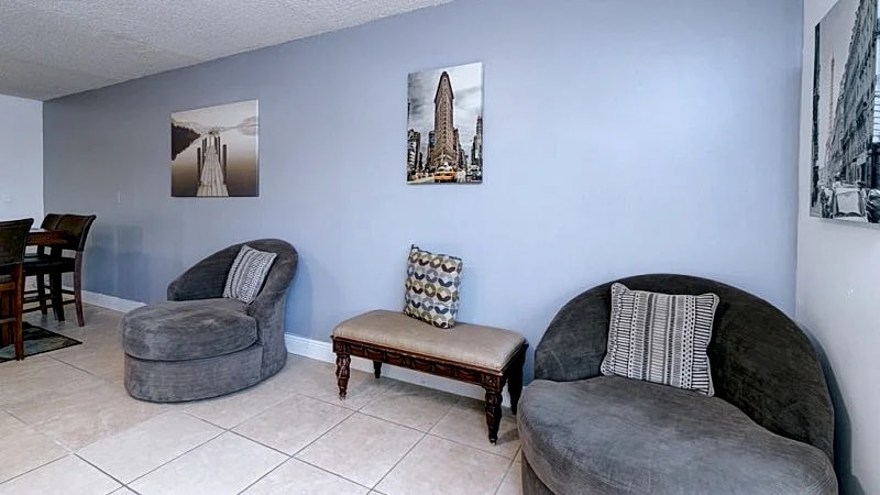 DESIGNER OASIS RESORT ..11 BEDROOMS ..PRIVATE RESORT .SLEEPS 24 GUESTS in Fort Lauderdale, Florida, United States — photo 3