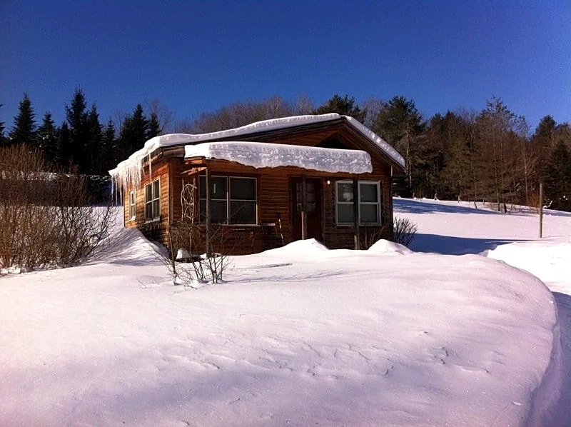 Charming & Private, 4-Season *Custom-Designed Guest Cottage in Moretown, Vermont, United States — photo 2