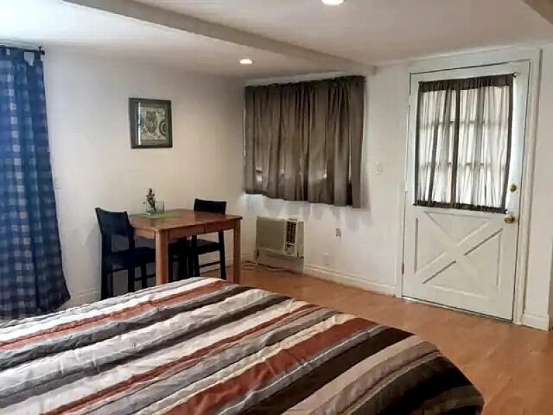 Lovely Room w/ Pool in Los Angeles, California, United States — photo 2