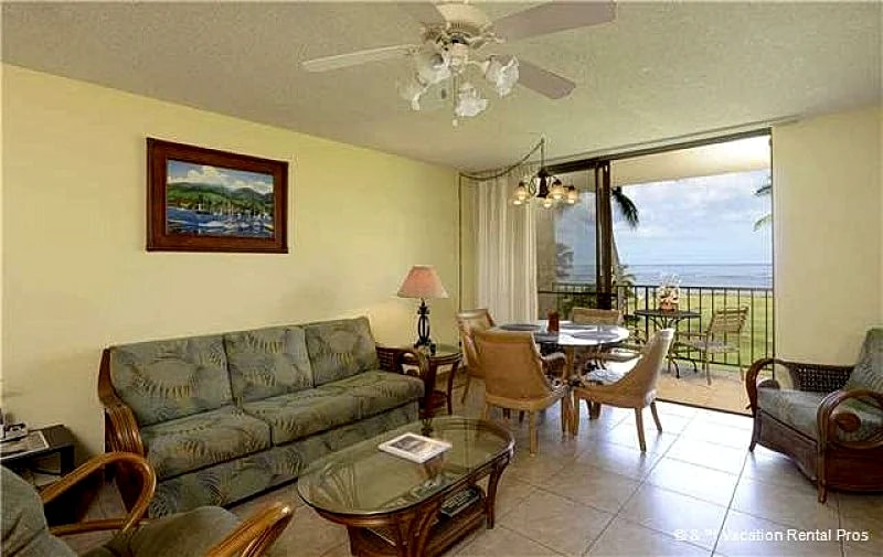Kauhale Makai 434, 2 Bedroom, 2 Bathroom Oceanfront Condo, Pool in Kihei, Hawaii, United States — photo 3