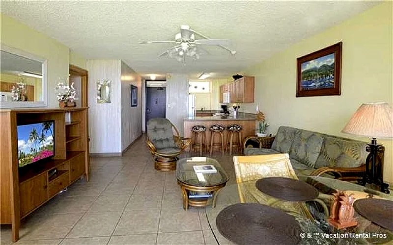 Kauhale Makai 434, 2 Bedroom, 2 Bathroom Oceanfront Condo, Pool in Kihei, Hawaii, United States — photo 4
