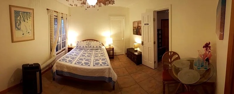 2+ bedroom house- only 2 houses from Waimanalo Beach! in Waimanalo, Hawaii, United States — photo 4