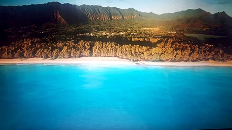 All the TOYS: Kayaks, surf&boogie boards, snorkeling, chairs, cooler & more. in Waimanalo Beach, Hawaii, United States — photo 2