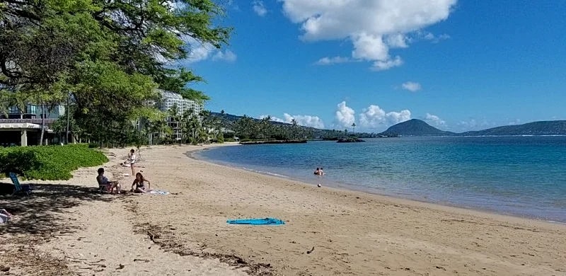 Kahala Valley 2Bed Cottage, Sleeps 6, Quiet backyard w/ peekaboo views in Honolulu, Hawaii, United States — photo 3