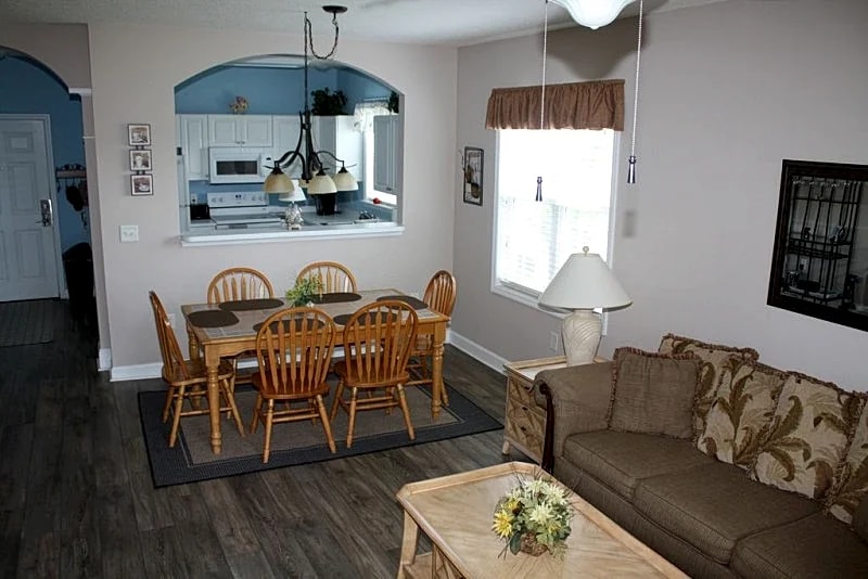 Barefoot- Ironwood - VERY CLEAN 2nd floor END UNIT next to pool. in North Myrtle Beach, South Carolina, United States — photo 4