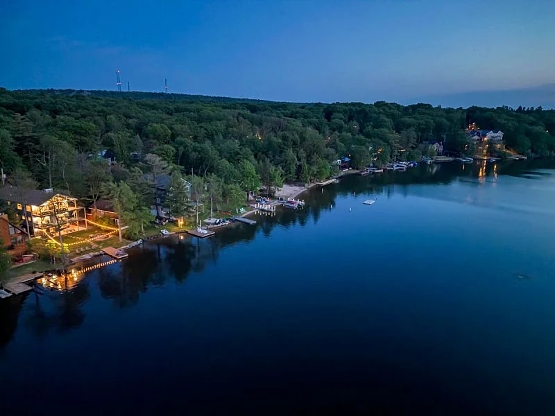 "Lake Front Livin" Beautiful Lake Front View, Private Beach, Dock, Firepit, Game Room, Kayak/ Canoe in Lake Harmony, Pennsylvania, United States — photo 3