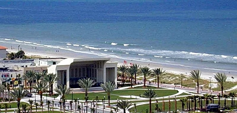 Beaches are Open! One Block to the Beach! Sunnyside Up Townhome (A) in Jacksonville Beach, Florida, United States — photo 4
