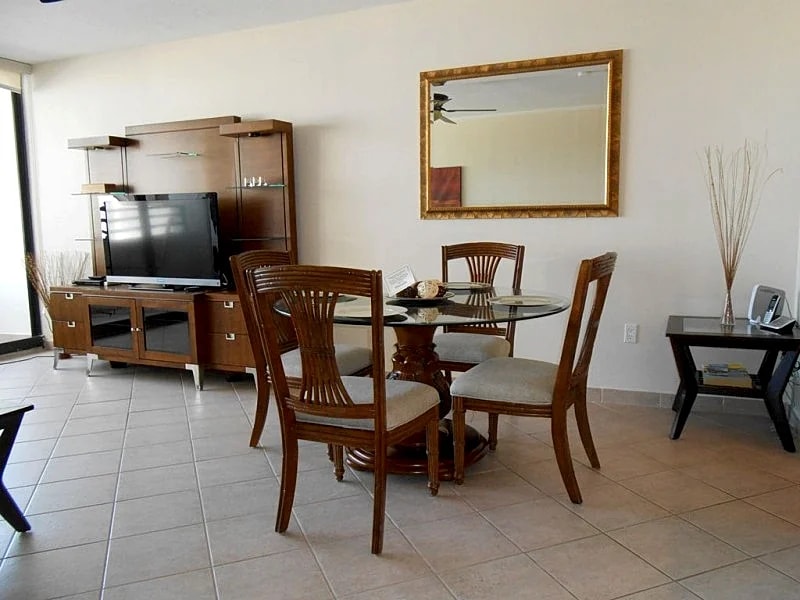 Ocean View In Hollywood Florida 2B/2B in Hollywood, Florida, United States — photo 2