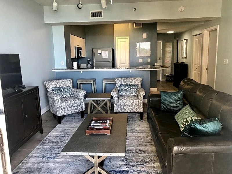 Shore Therapy 418! Views of lagoon pool and gulf . Same floor reserved parking in Panama City Beach, Florida, United States — photo 3