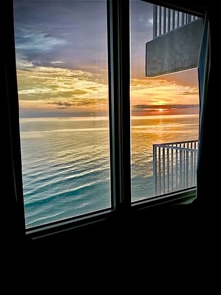 ShoreTherapy 1203 OCEANFRONT CORNER UNIT wrap around balcony Breathtaking views! in Panama City Beach, Florida, United States — photo 4