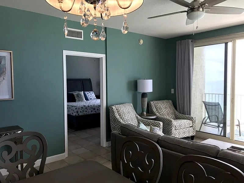 Beautiful corner unit/ wrap balcony INCREDIBLE SUNSET VIEWS! reserved parking