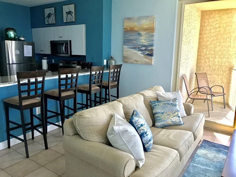Shore Therapy 1603! Set Beach Chairs Included /Corner unit wrap balcony in Panama City Beach, Florida, United States — photo 2