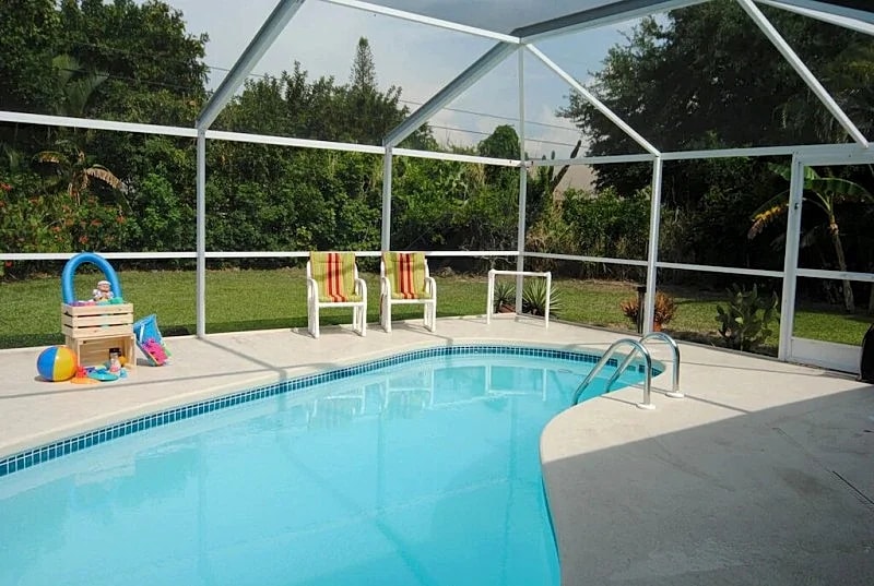 Top location, heated pool, Wi-Fi, Florida Room, Tropical Garden in Cape Coral, Florida, United States — photo 5