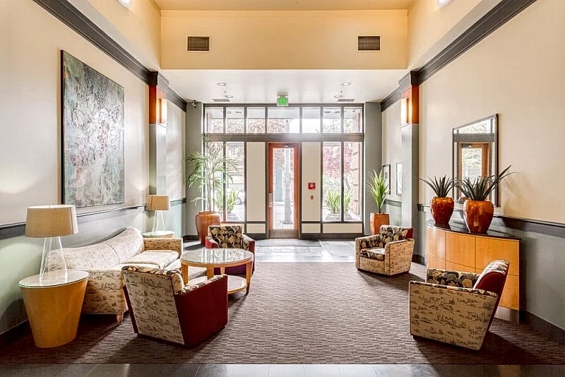 Modern 1 BR Quiet Condo in Seattle center, pool, workout room, FREE parking in Seattle, Washington, United States — photo 2