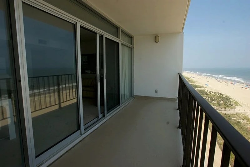Commanding View From Direct Oceanfront Condo in Ocean City, Maryland, United States — photo 4