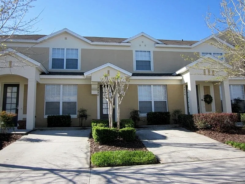 Windsor hill beautiful 3B/3B Town home--2 Miles to Disney