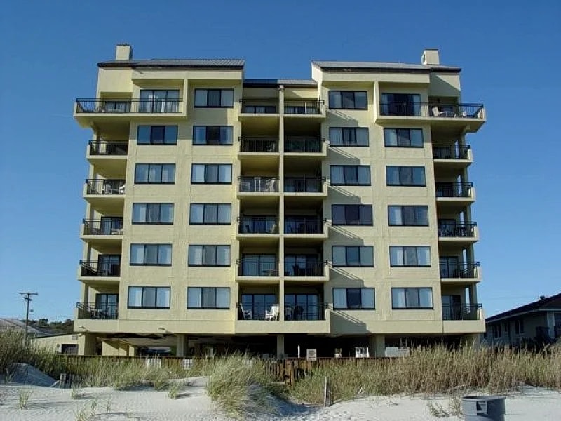 Oceanfront Pet Friendly 3 BR Condo Property overview in North Myrtle Beach, South Carolina, United States — photo 4