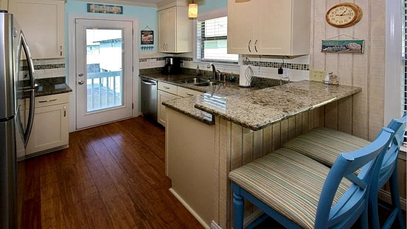 2 Bdrm, 2 Bath; privately owned, Myrtle Beach Vacation Cottage in Myrtle Beach, South Carolina, United States — photo 3