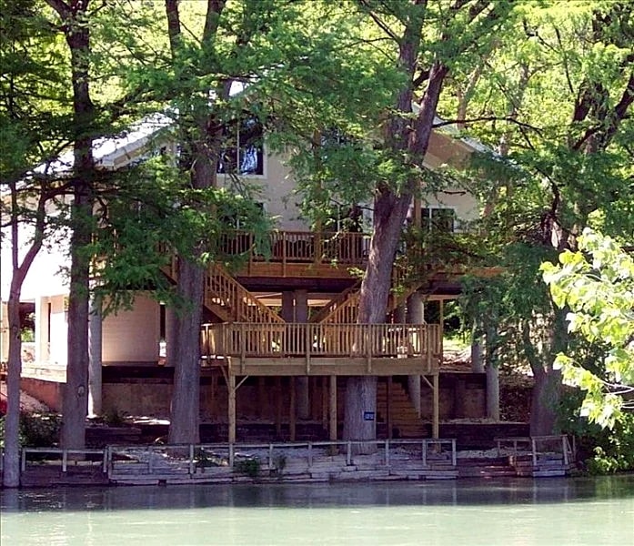 RioRatonDuplex on the primo tubing section of Guadalupe