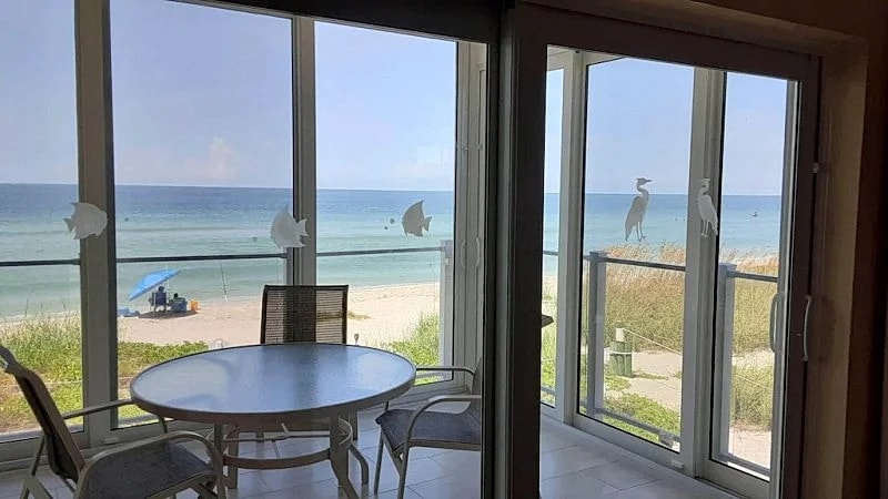Direct Gulf-Front Beach Condo - with Boat Dock on Intercoast in Siesta Key, Florida, United States — photo 4