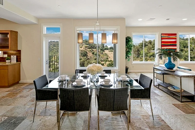 Luxury Modern Superior Elegance Villa with Los Angeles Breathtaking Views!