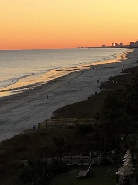 Beach Lover's Retreat - Romantic Oceanfront couples suite in Myrtle Beach, South Carolina, United States — photo 4