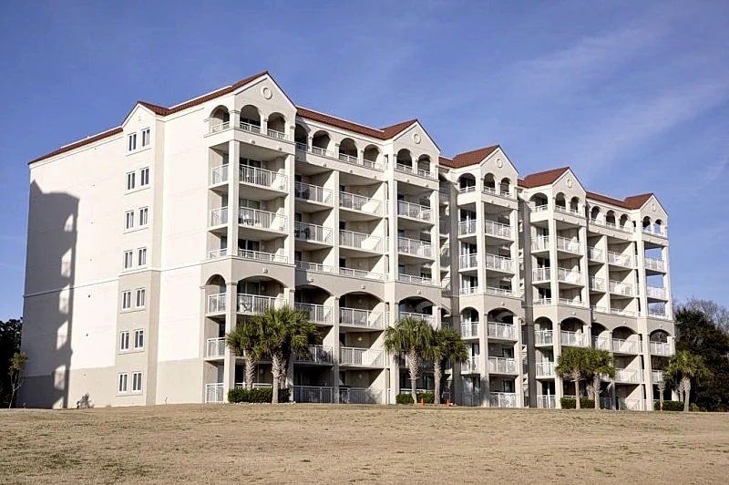 Barefoot Resort - Large Family Condo. with TOP REVIEWS centrally located