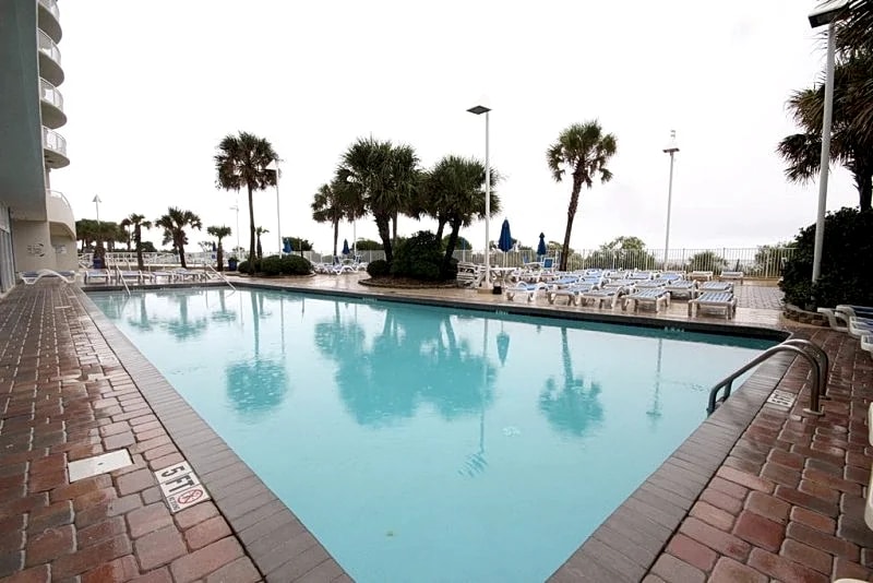 Renovated Oceanfront King Bed Suite - Perfect Getaway! in Myrtle Beach, South Carolina, United States — photo 5