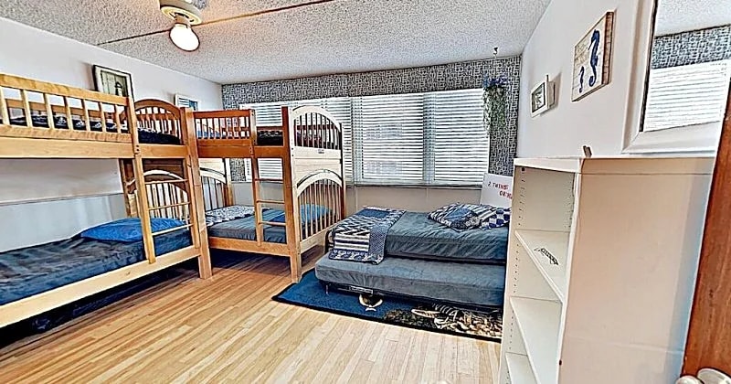 Oceanfront, Jacuzzi (overlooks ocean), Fireplace, 2 Heated Pools, Game rooms in Ocean City, Maryland, United States — photo 5