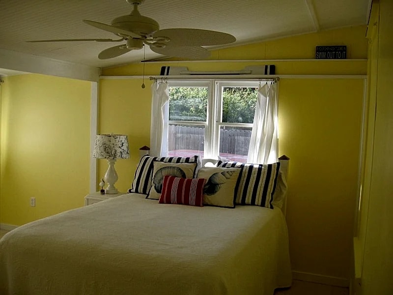 Fun and Affordable Beach Side Home Less than 2 Blocks to the Beach in Daytona Beach, Florida, United States — photo 2