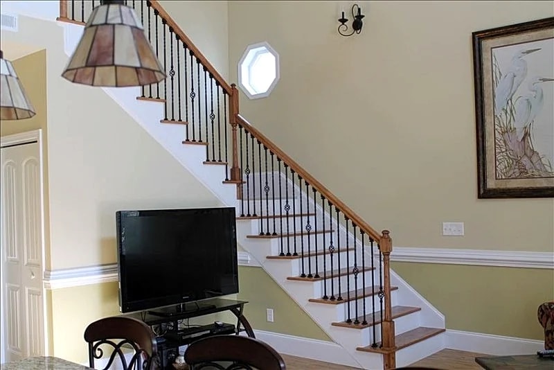 Beautiful 3 bedroom 2 bath beach house FREE GOLF CART JACUZZI- WIFI in Myrtle Beach, South Carolina, United States — photo 2