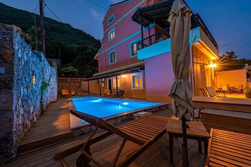 PYRGI VIEW EXECUTIVE (AGIOS MARKOS)